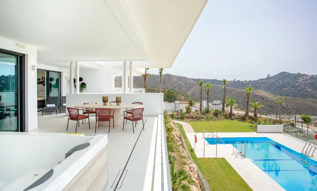 883b3098-da5f-4bc7-bf7e-6696c83e8ad2