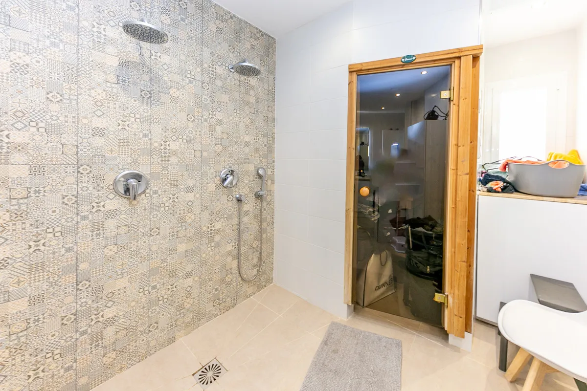 17dfb5a7-5374-4060-a5f7-4565bd4db52a