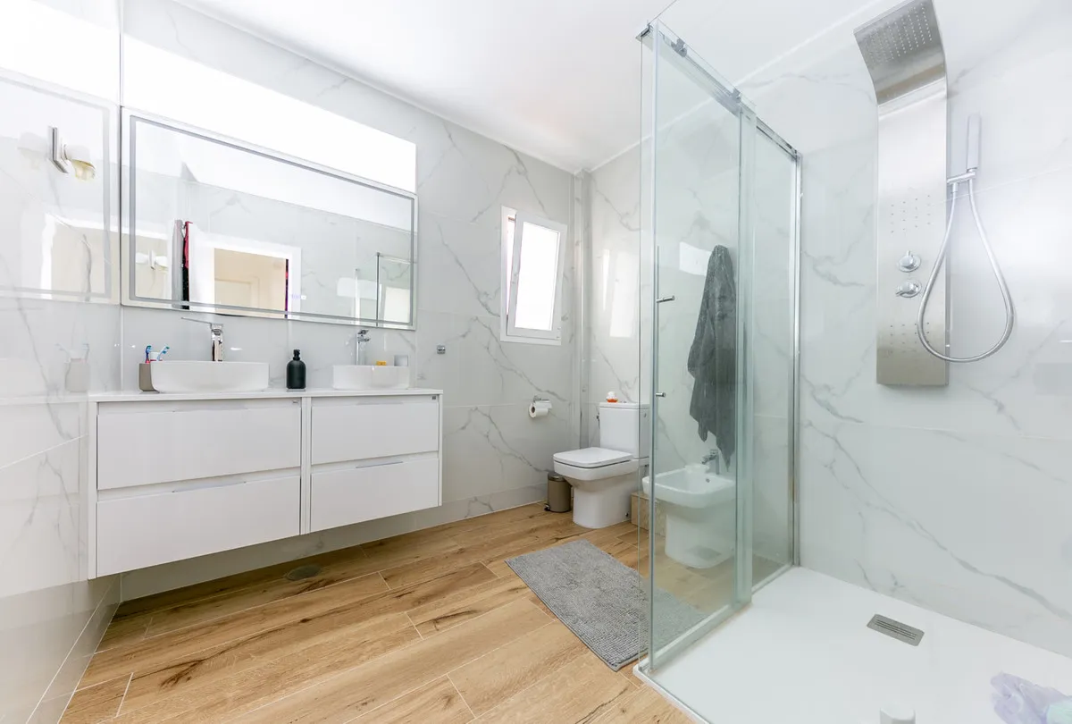 66082865-d4e6-40db-955e-ac0346ad52c9