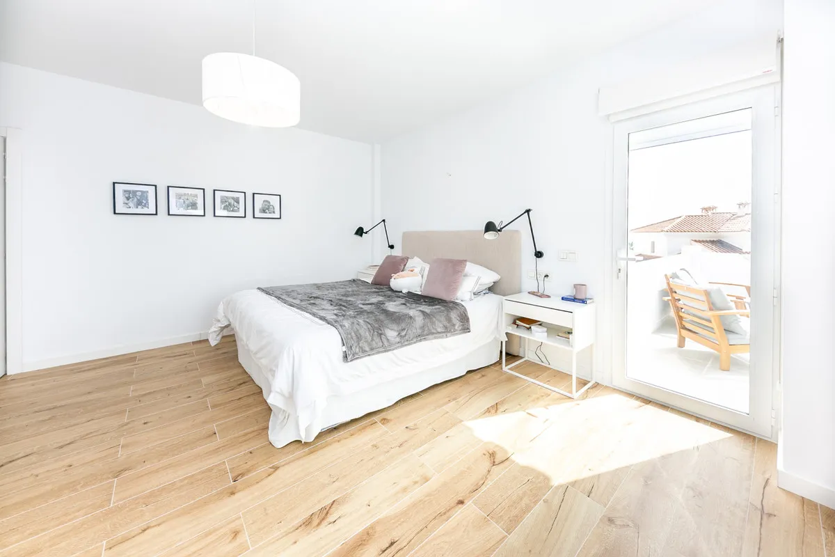 8f0033e3-40f9-47c7-b320-0ac041d83815