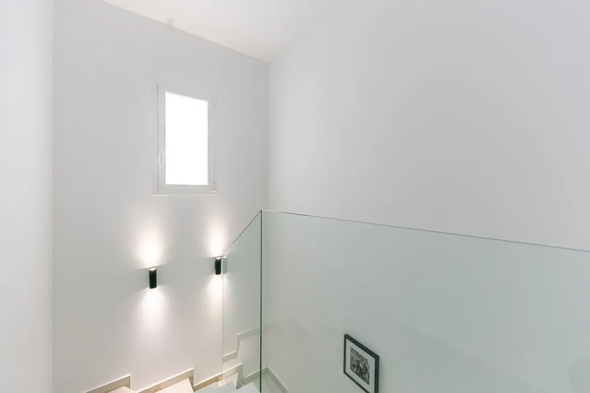 96d37e0f-fcb5-4cae-b10a-1e82a8f0876b