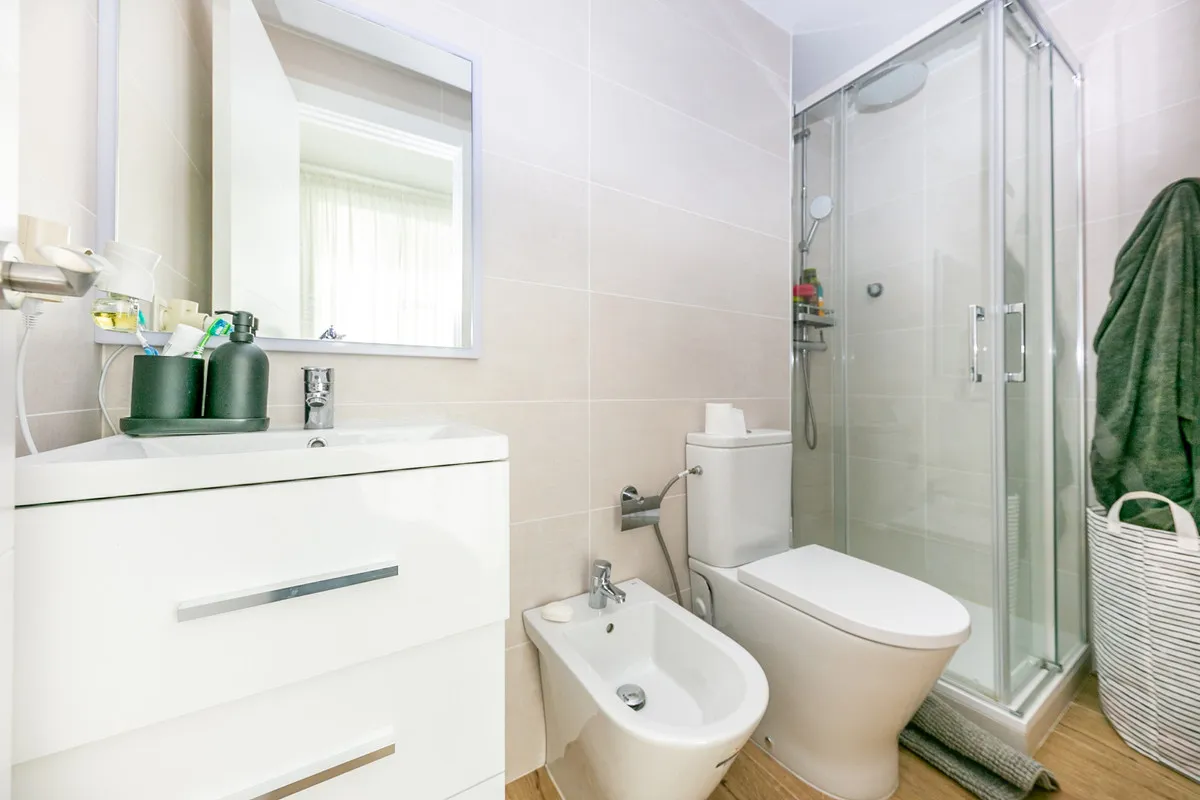 b8986a4a-964b-48bc-8f0f-f7b235f507e7