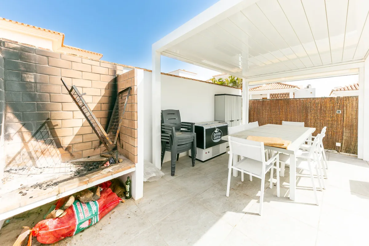 cd9f8855-cef6-48c5-8dbf-2308ee6b66d0