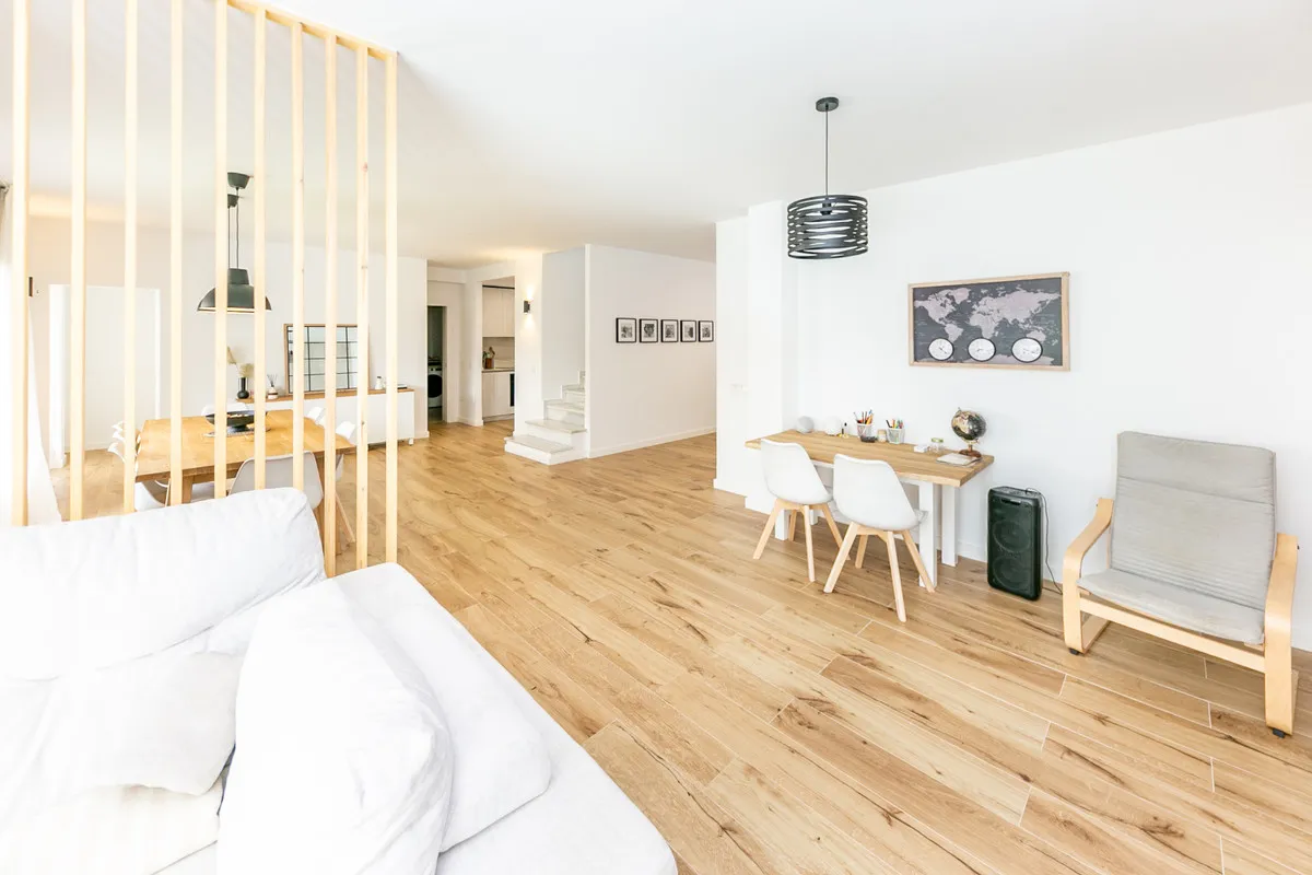 e6100fba-bcff-4d01-98f9-02813927ee58