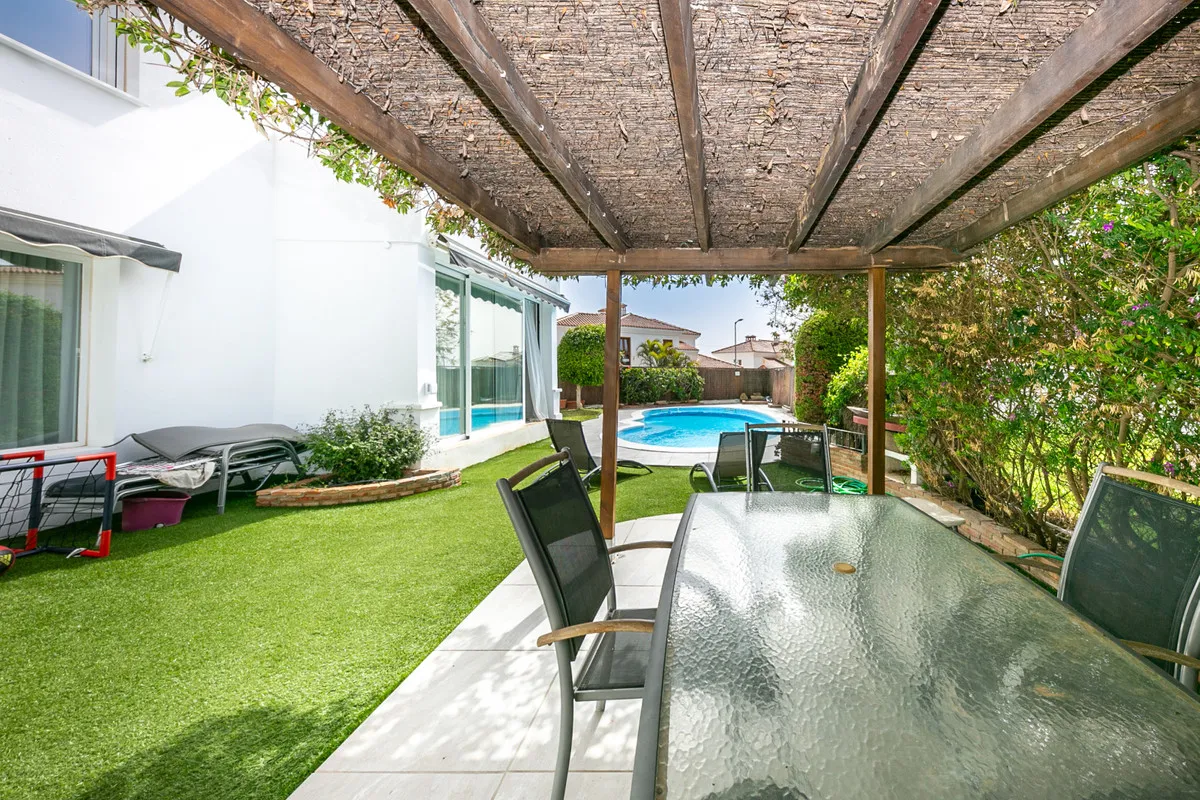 e620f318-eab1-44a1-bbb2-5609d39c2bf2