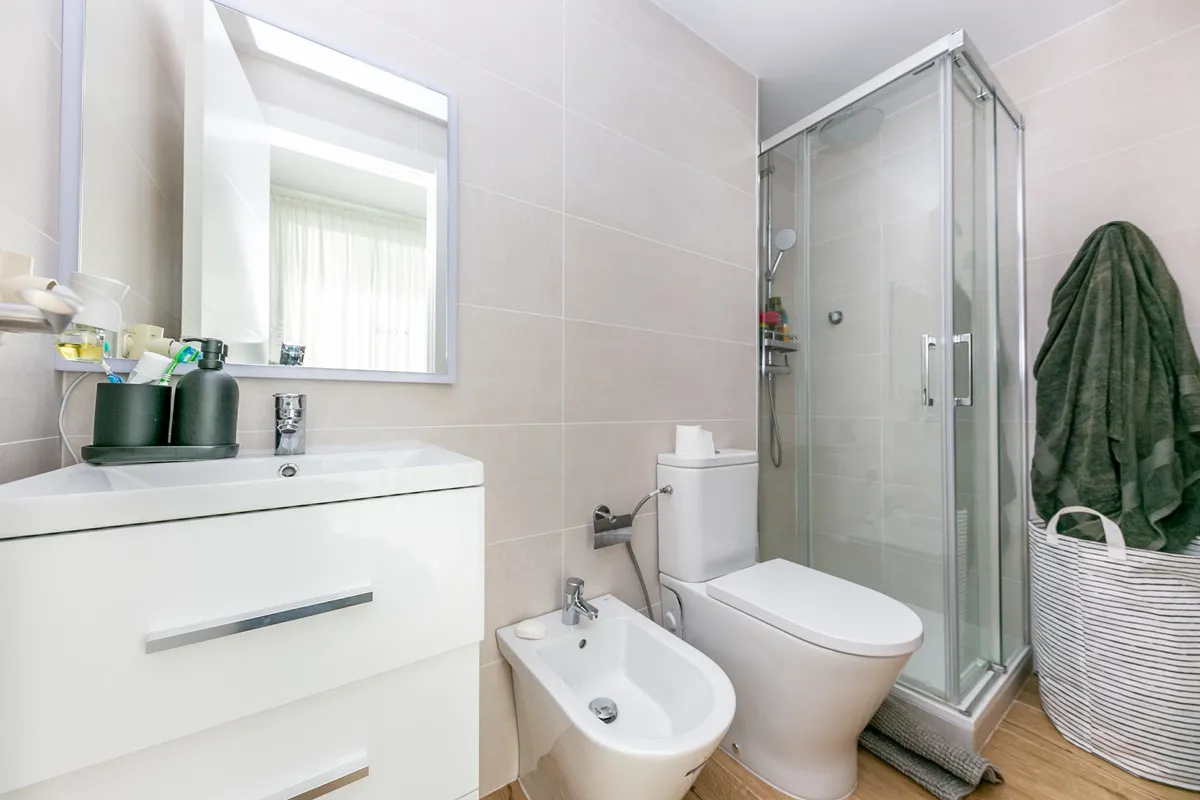 f92c51e8-8383-4854-9463-5b79b24844e1