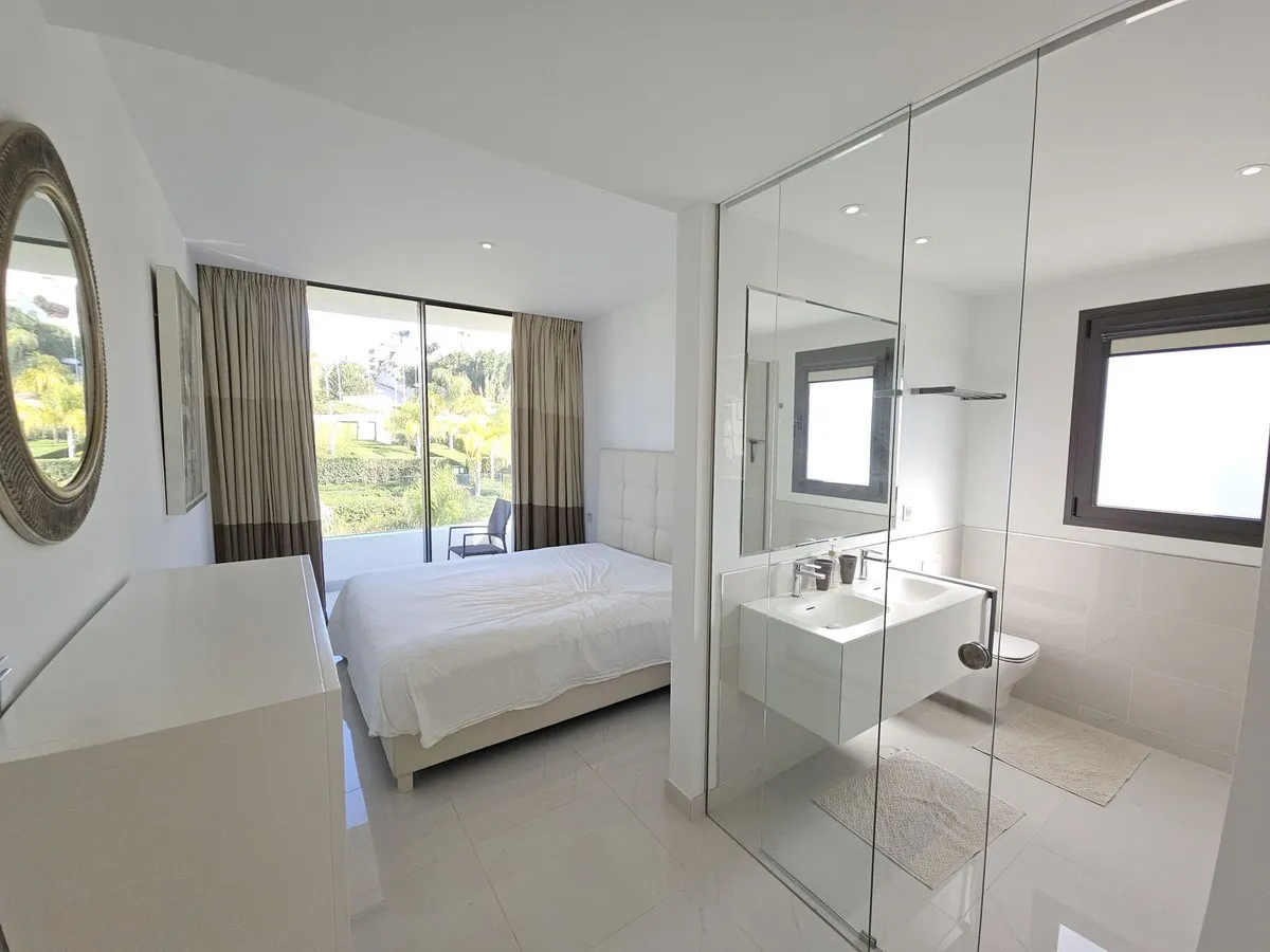 8afb1c68-a405-4c46-8c17-82963c5c148a