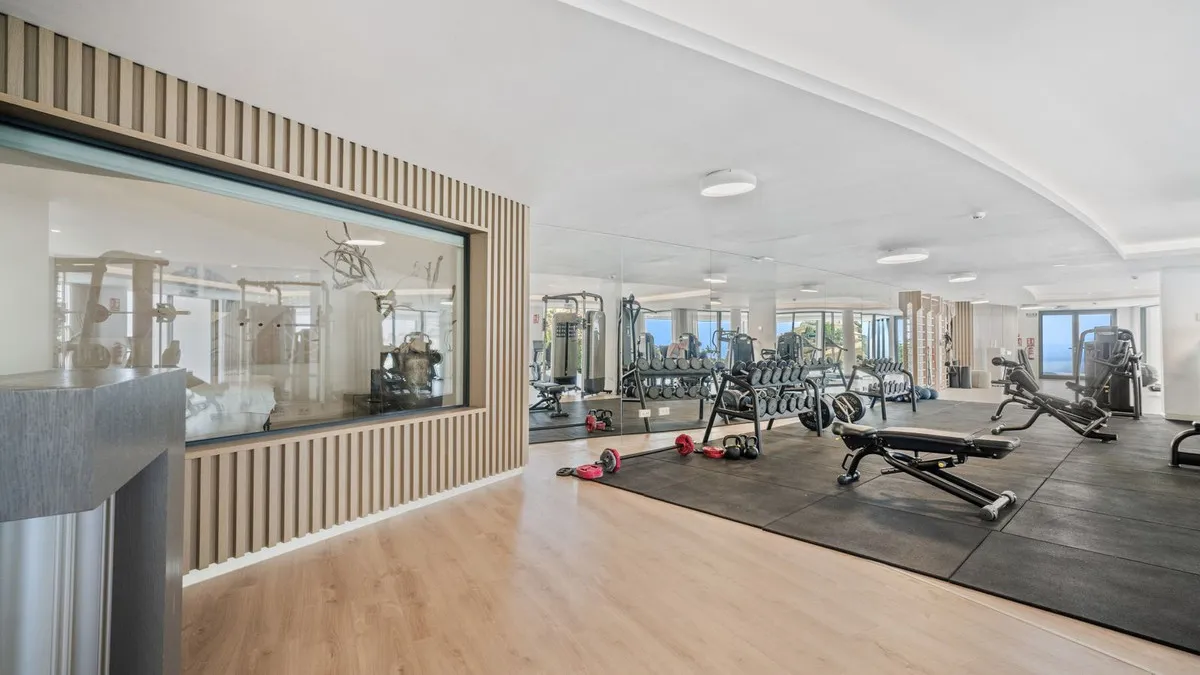 b7583bcc-5879-4e2a-bdc4-64c22cf19a82