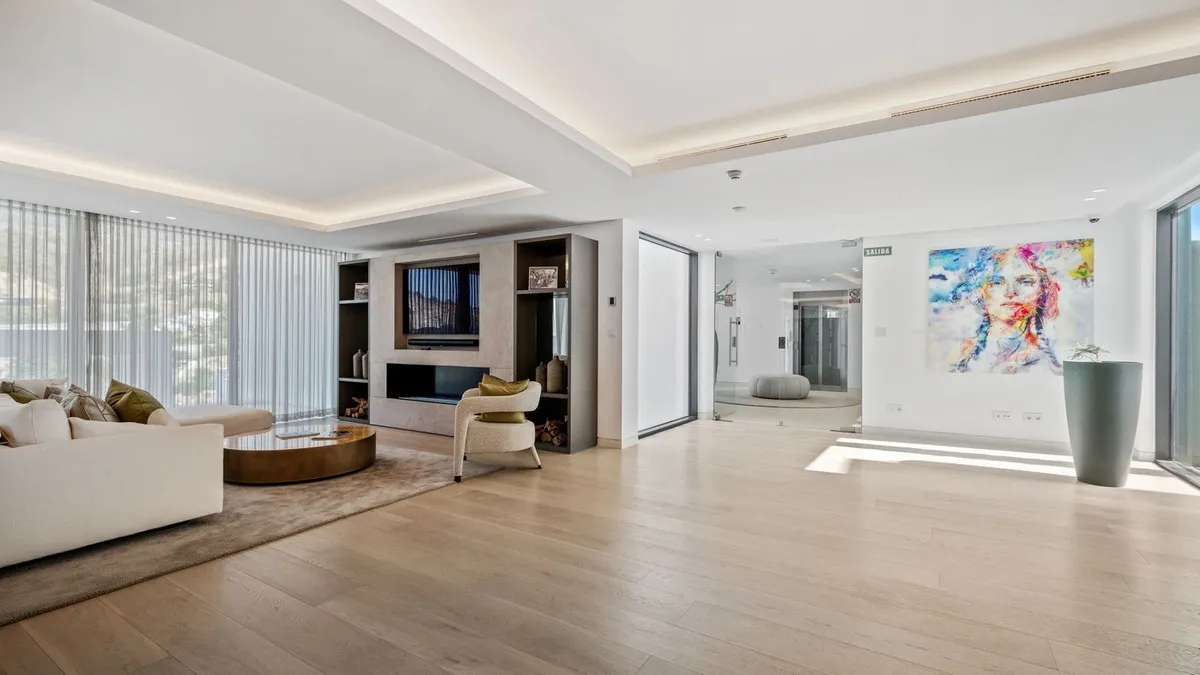 bc6fc045-fc6b-4f8d-bd0c-6f431e61eeb0