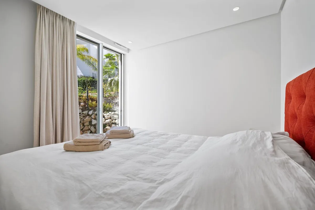 f9814466-d639-4a2d-9a57-d9afe07ec3c1