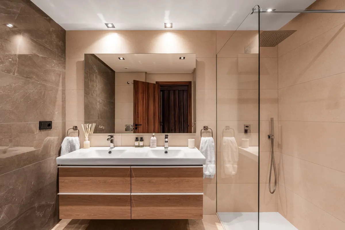 2122123a-3f9e-401d-8b08-f9dca70639ff