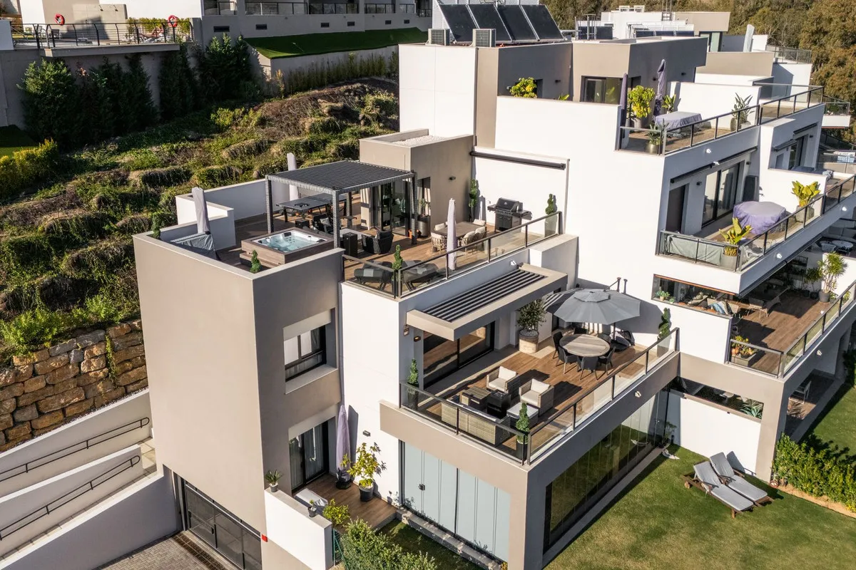 f70df28c-74df-4e23-ba05-e32a667e4e58