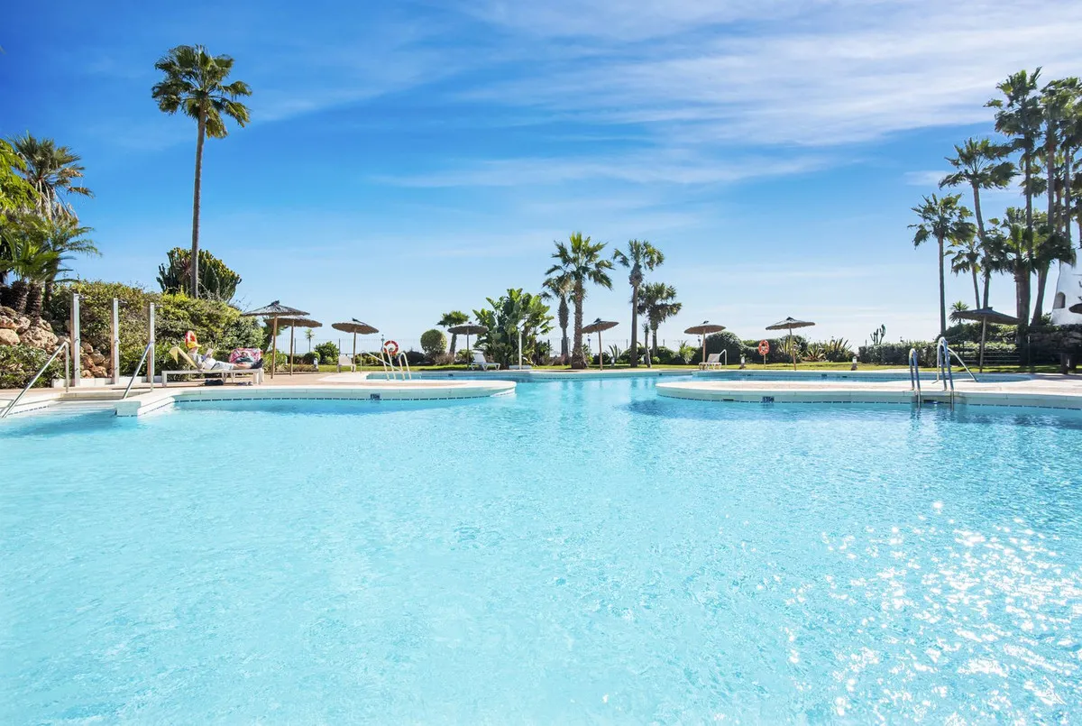 c7bc6f00-d628-4167-a687-1703858d7bbe