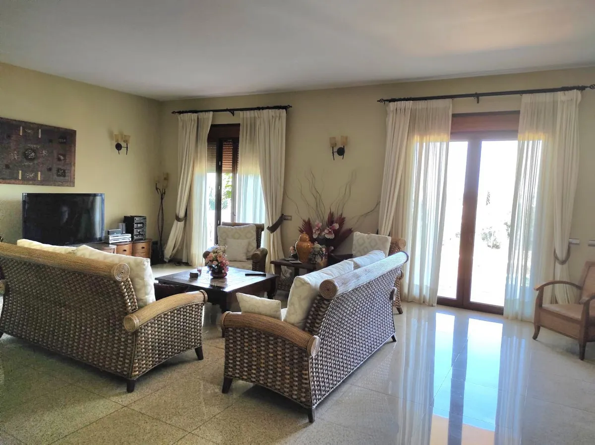 81fcca6d-f0a5-42a5-a109-8a43f597a353