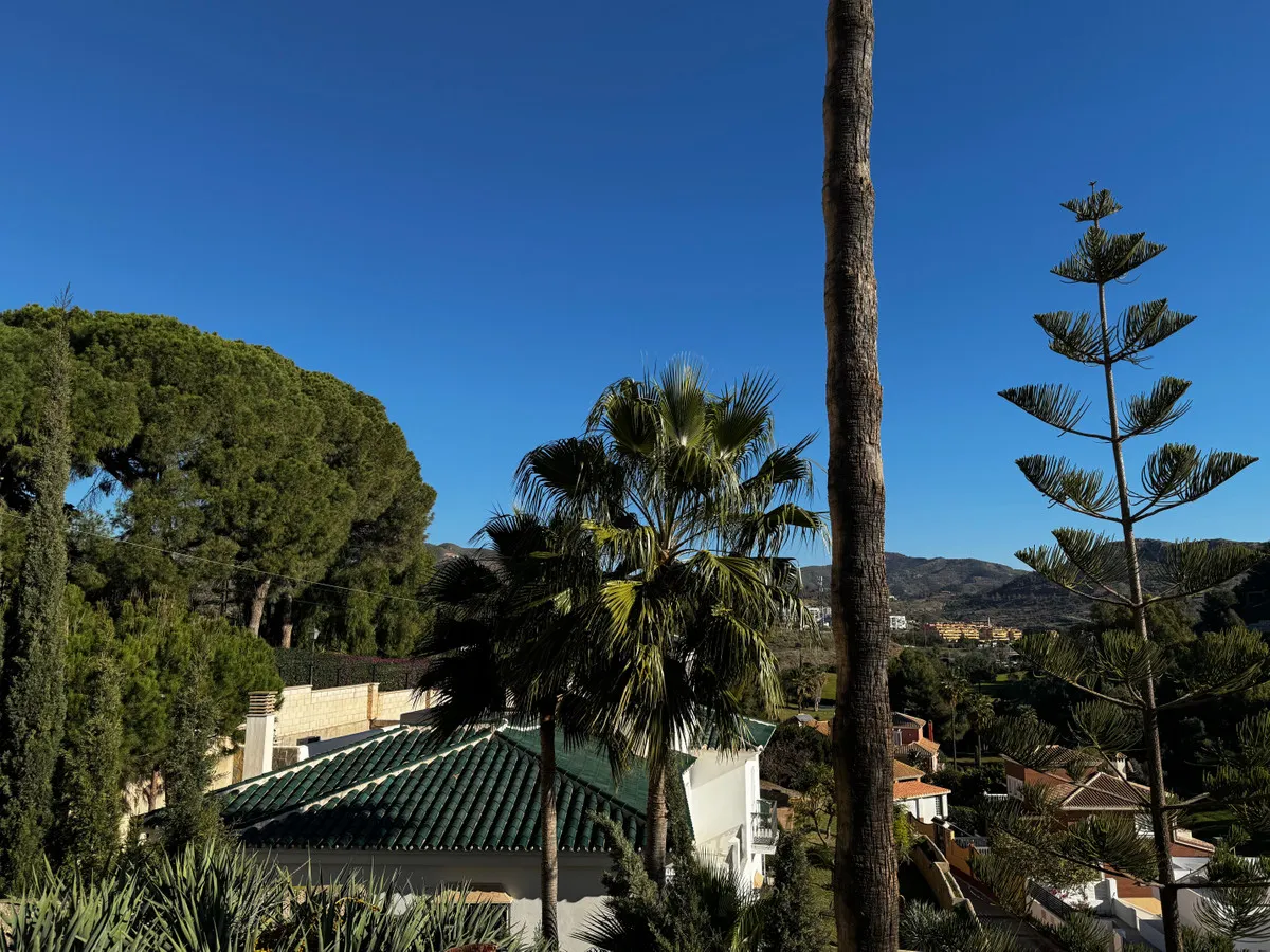 c819a12a-7a3d-46f2-bdcf-dc906d9b8a81