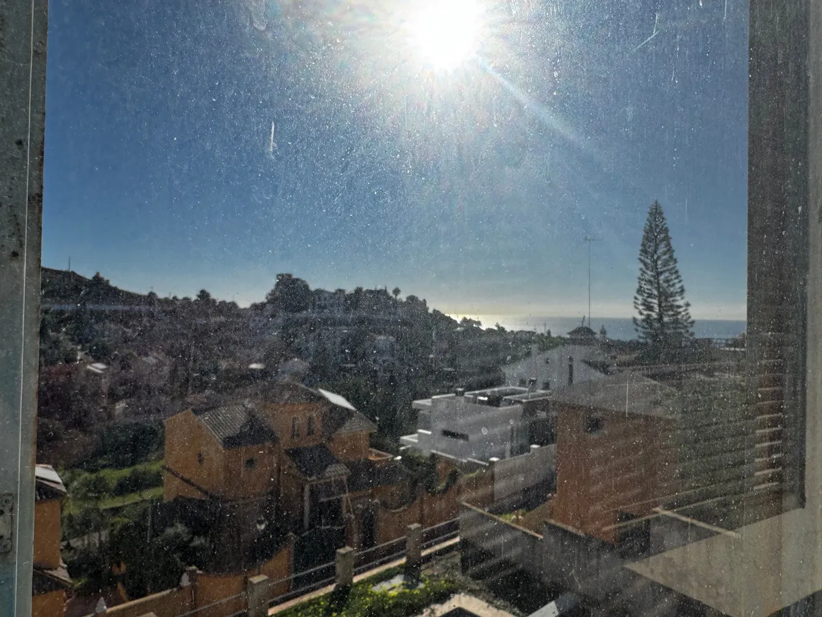 caeb0ff6-00fe-4933-bd25-e4d0e7a4a7e2