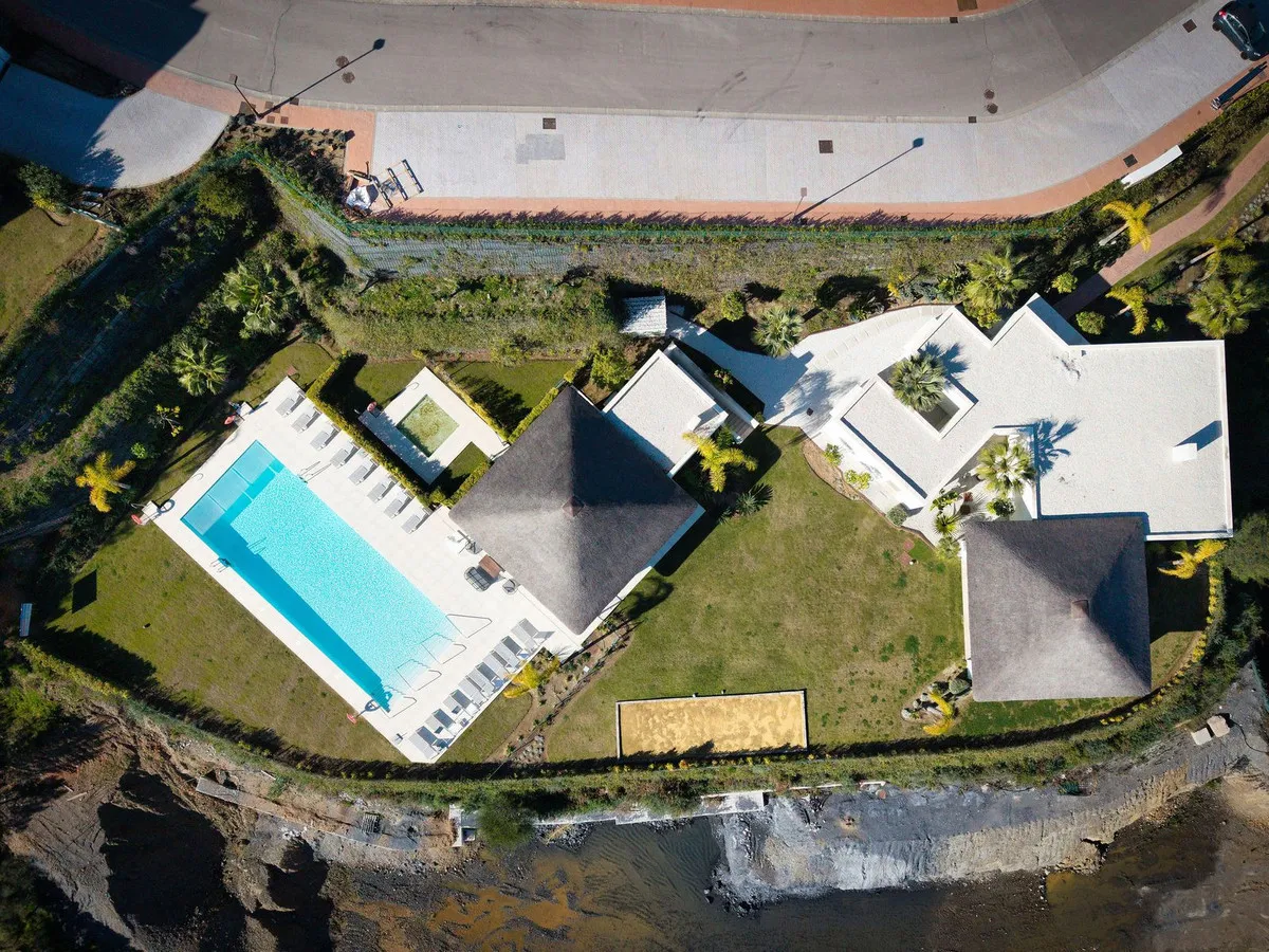 ddc0dd61-c009-4208-b47c-82393d4619db