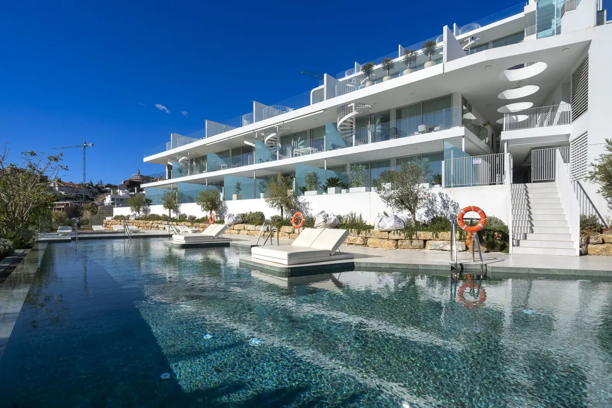 5b25e29d-bf44-4f0e-8c6a-ef95fa5b3846