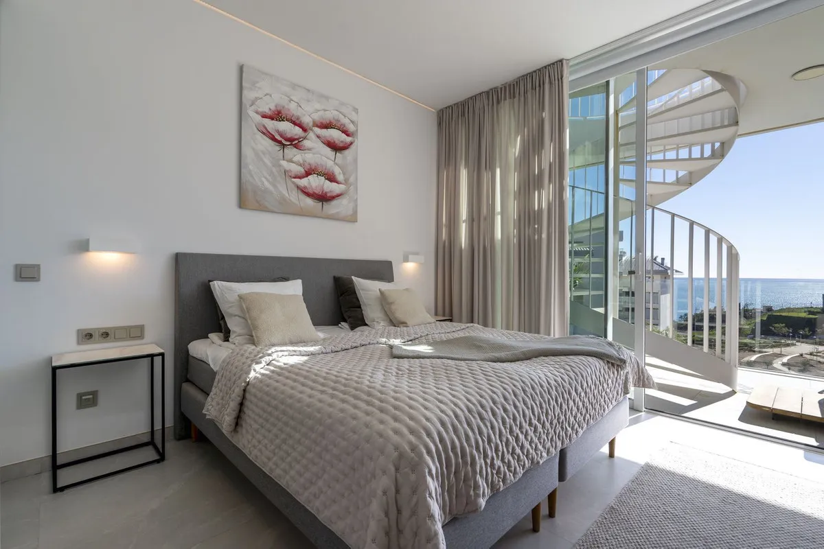 5ce8767e-6830-4eb1-9c80-4dc06156a770