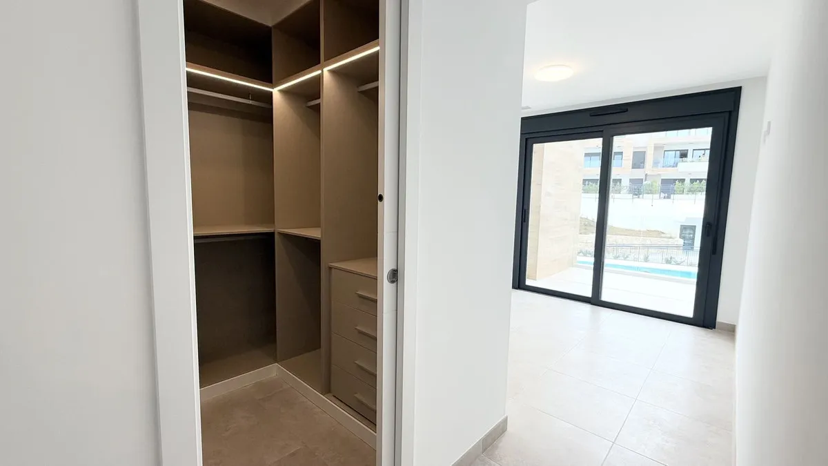 3e7d3e30-3249-4725-8b9b-bf3501f7ef35