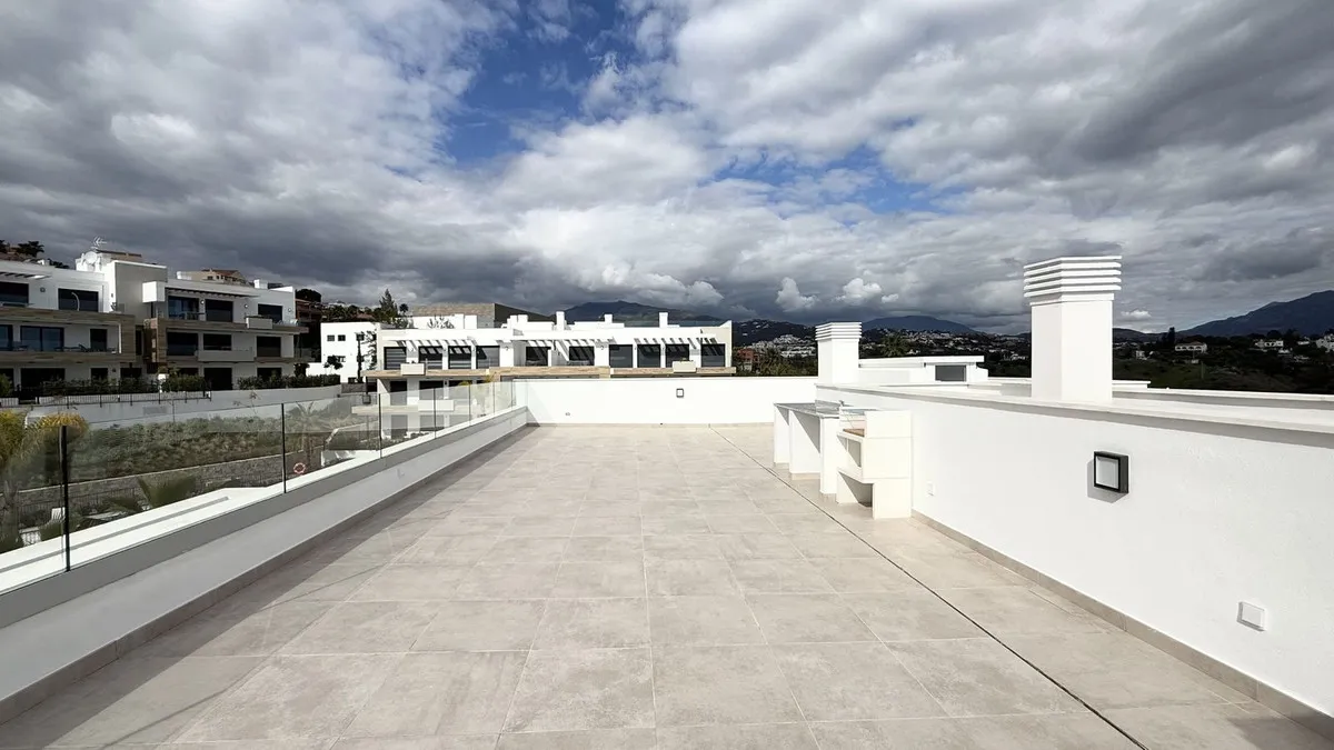 8511bf84-9add-49e7-8dae-52642a1ff27c