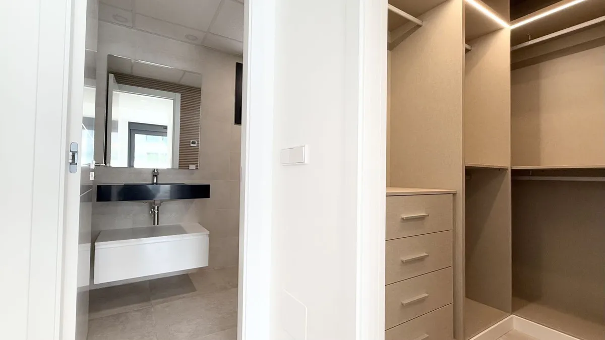 b64351c9-d6ea-4f93-877a-6eaaa45947c0