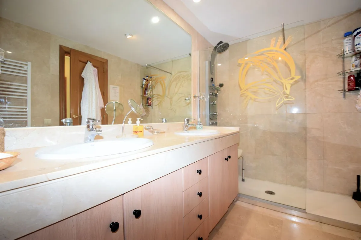 124c05a7-114c-4761-a6c2-91f52d12de6a