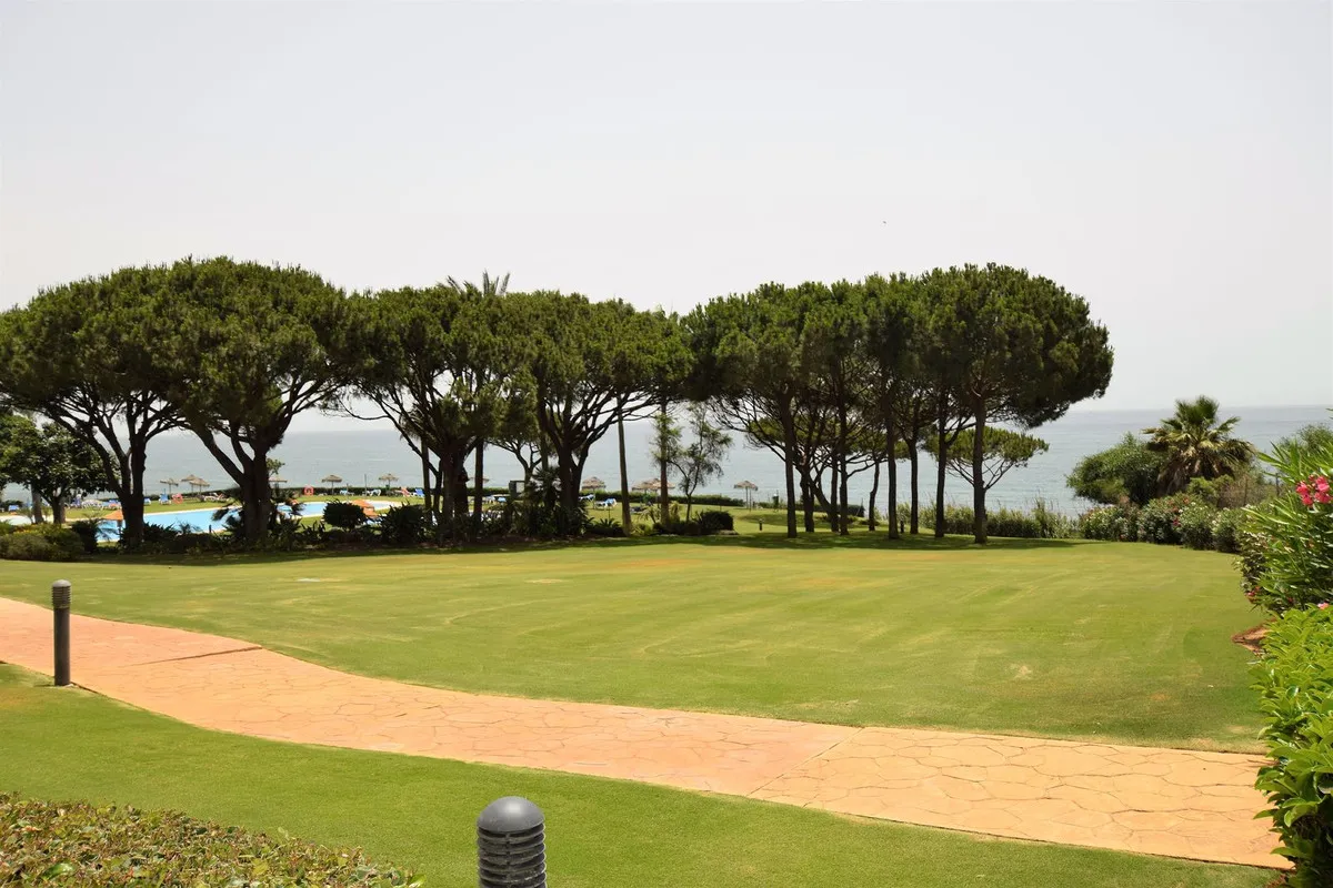 82b0cb34-cd99-4d05-a33d-0d844406e8c6