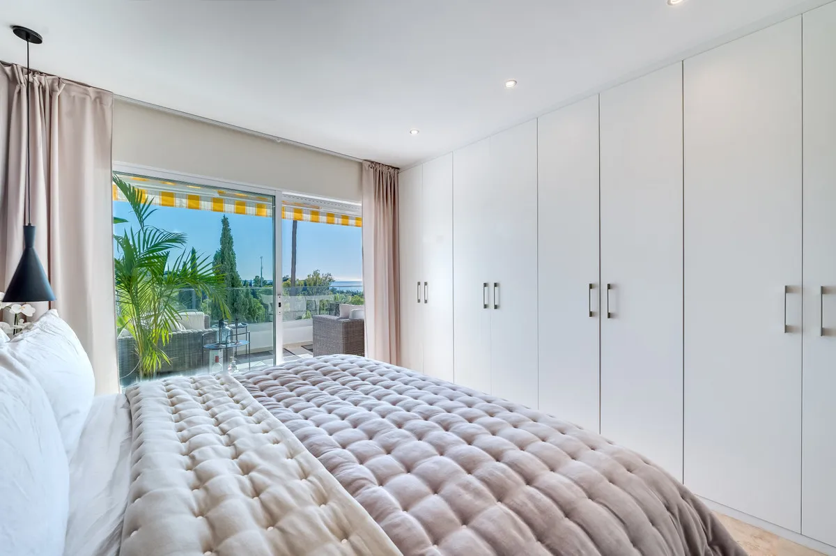 08fdf5c8-4ded-4329-8c59-28a4cb02889d