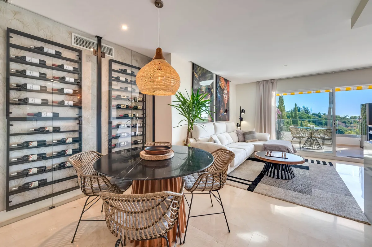 d1c573b4-86a1-4067-a8e0-0fc54c9223f5