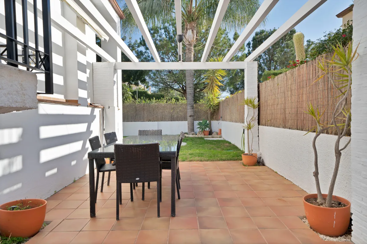 05fc0863-d3b3-4e27-bac3-18c918a7ef08