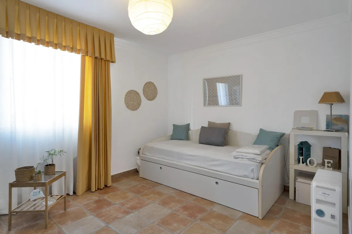 0c525718-7f6d-4718-a71c-9da5ddb51ef7