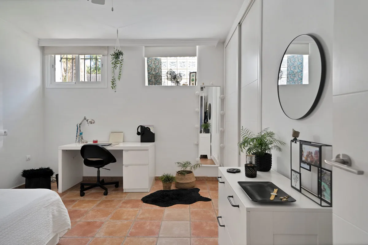 6657dd10-1dcb-4ae7-892c-76cb24b2fcdf