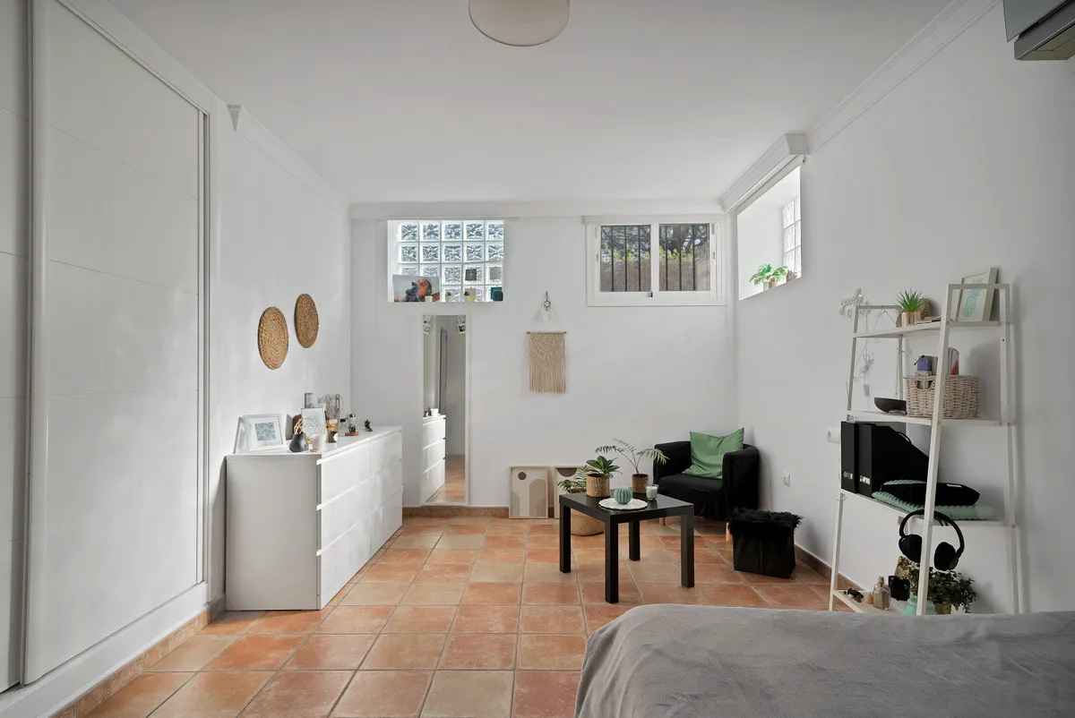 9349423c-edd7-49d4-b872-588dc685a676