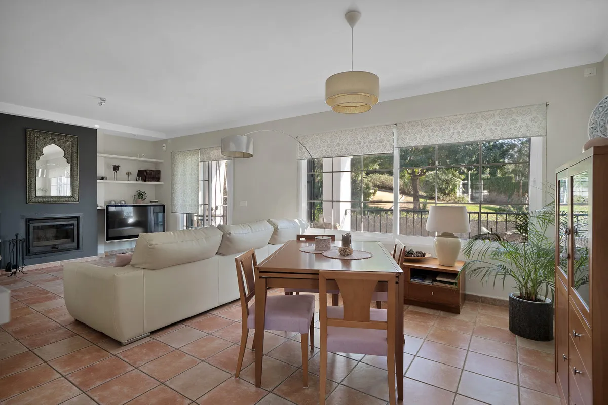 c6de0f81-b5d9-4d34-91da-d46ec289999b