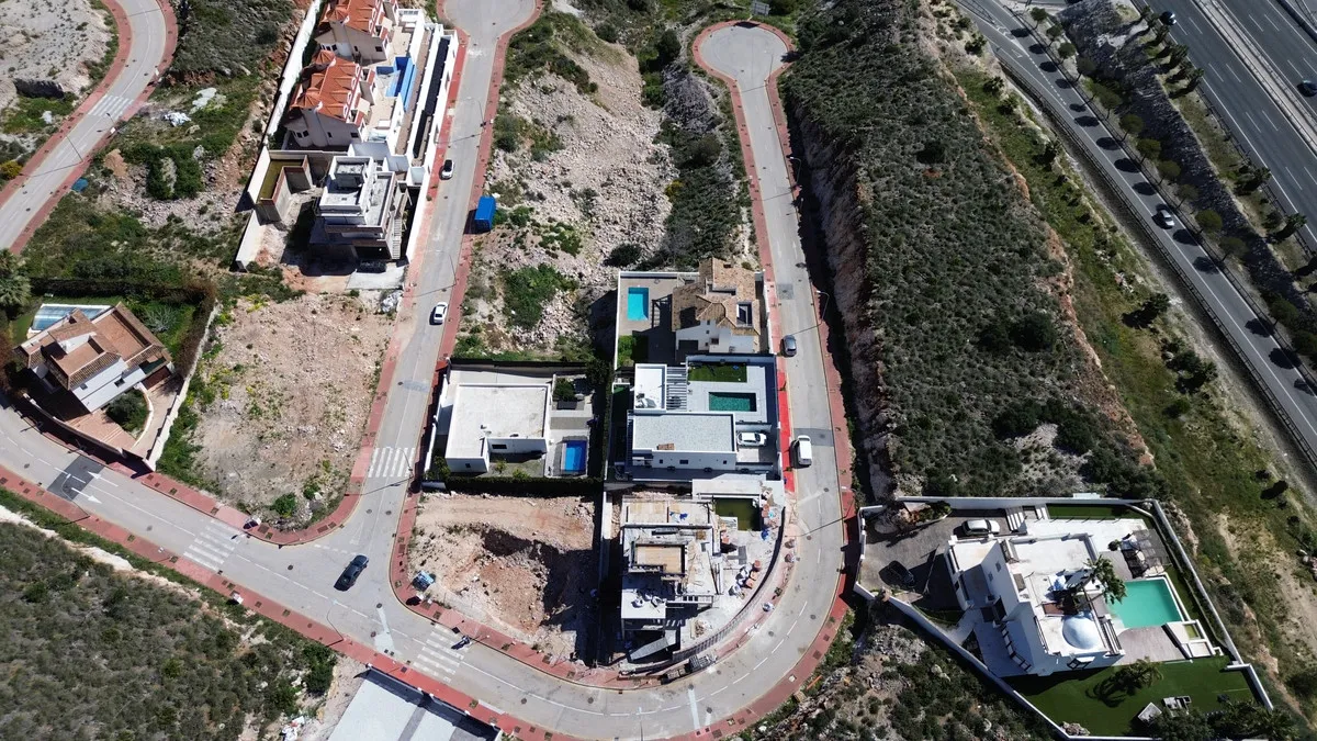 69f02cc2-488f-4d16-b1e0-6b984f1527fa