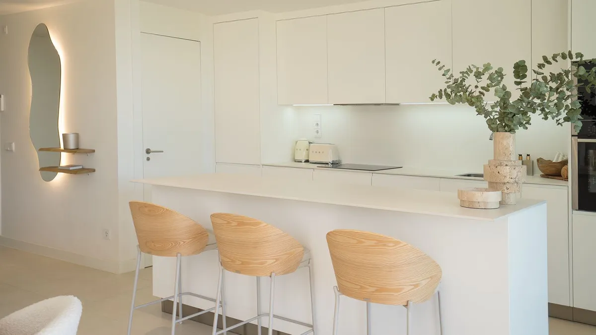 fa004240-7a05-4d8b-9a23-6179ba6b23a3