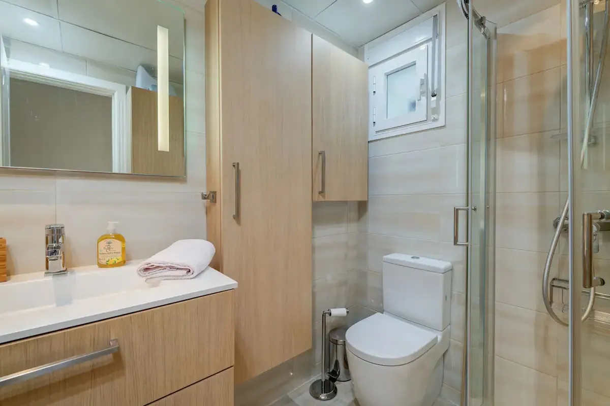 7ed1f7b8-1bc0-4c70-9937-75fd62409ec6