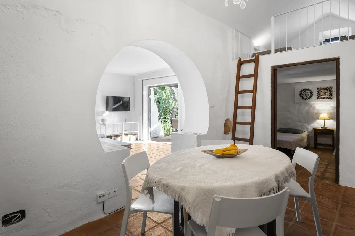 057cc3a6-9682-45ef-985d-0bfe78b99db1