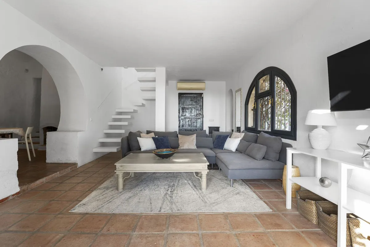 2a85fa61-b7c4-4059-bfab-7902b17dda58