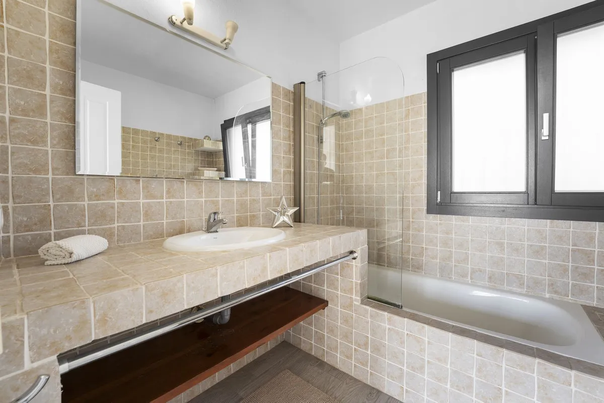 cfe3f46c-207a-4fcc-bbf4-7e82d255e352