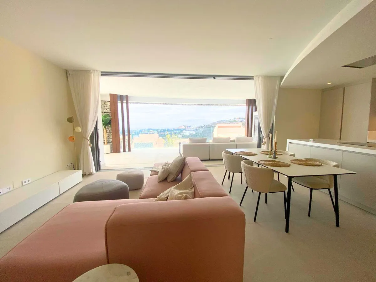 0e261714-852a-426e-bc9f-87a04874ee8b