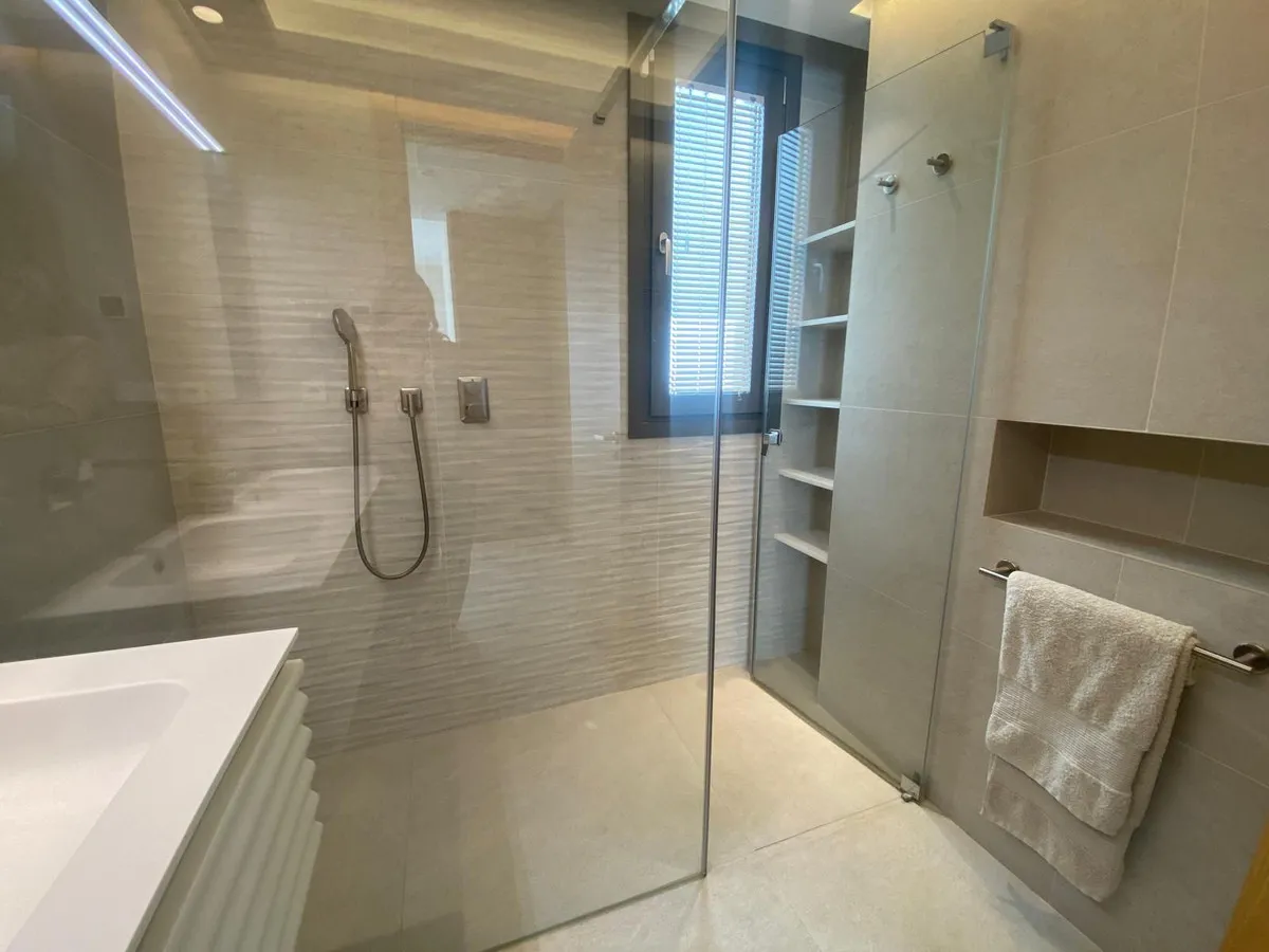 48034917-0326-4c7c-bdf9-13b4013ae76e