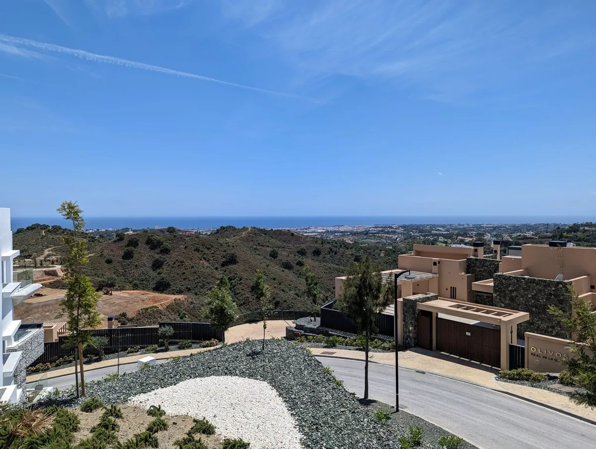 894a6a5f-b896-4b71-9fa1-d010aaaf909b