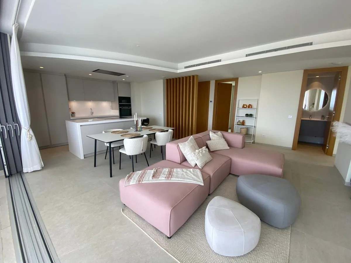 a21fd2ac-1261-4ddb-b65c-c0869317b056