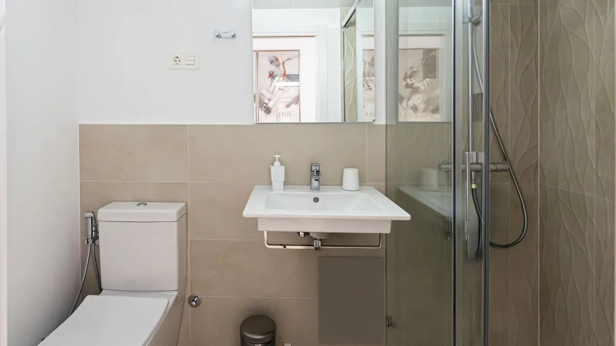 1e5ae78b-6225-4cce-a09d-363cbe9c22e7