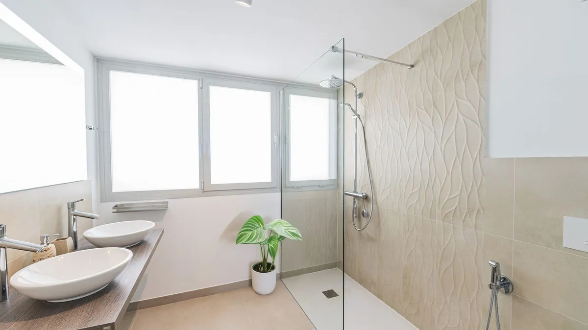 4c6f1db1-8b49-46f1-b40e-1c75147a3465