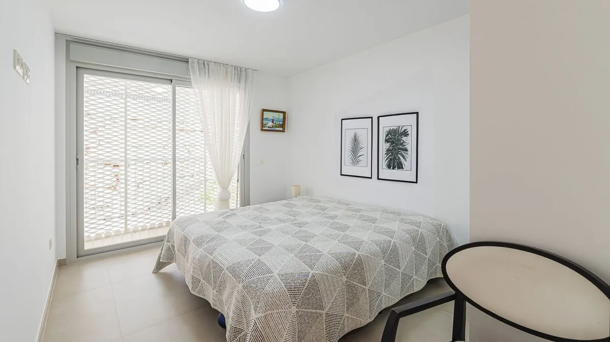 796e29ad-55c9-438f-93de-d05d7cb18f13