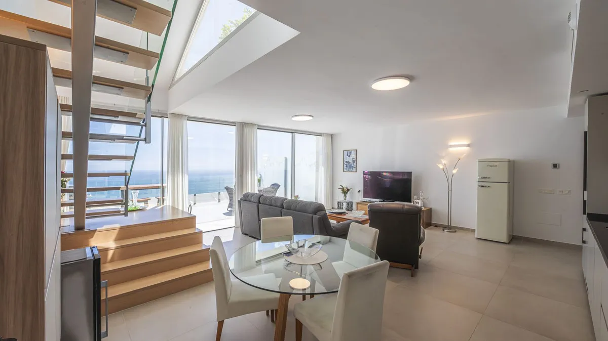 7bceb2ef-64d5-42a9-948d-121af2eb310f