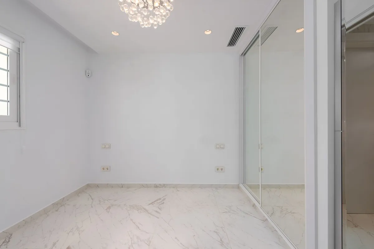 6a67489a-55f2-4d0e-89fe-a1d22647a331